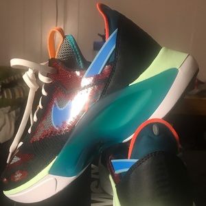 Men’s Nike DMSX Size 10.5